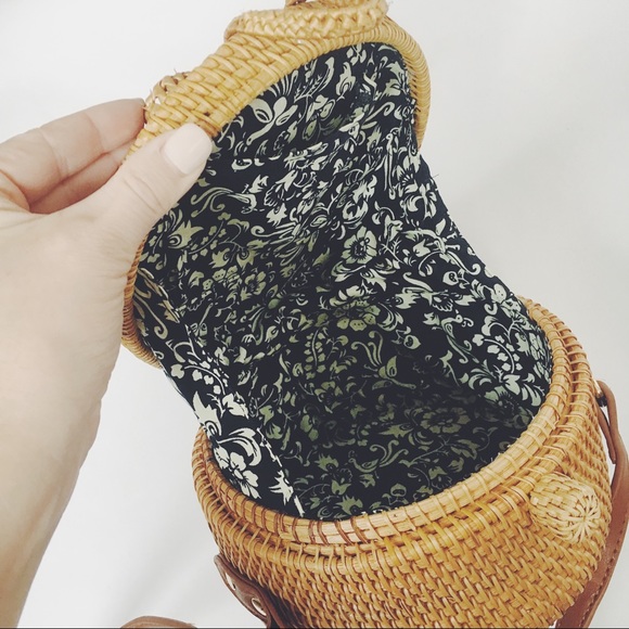 🆕Charlee Round Rattan Straw Crossbody Handbag - Picture 6 of 8